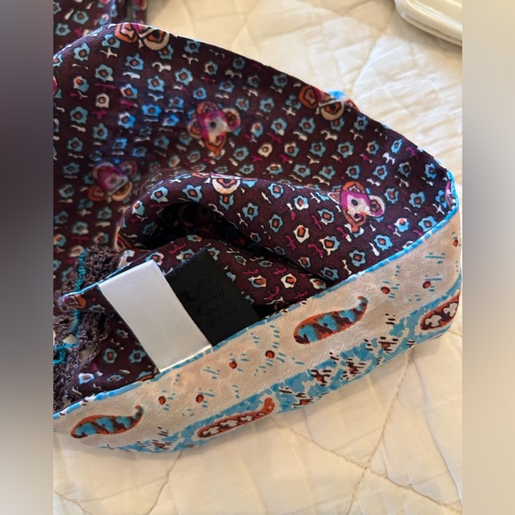 Anna Sui Silk Reversible Scarf Great Condition - Picture 3 of 4